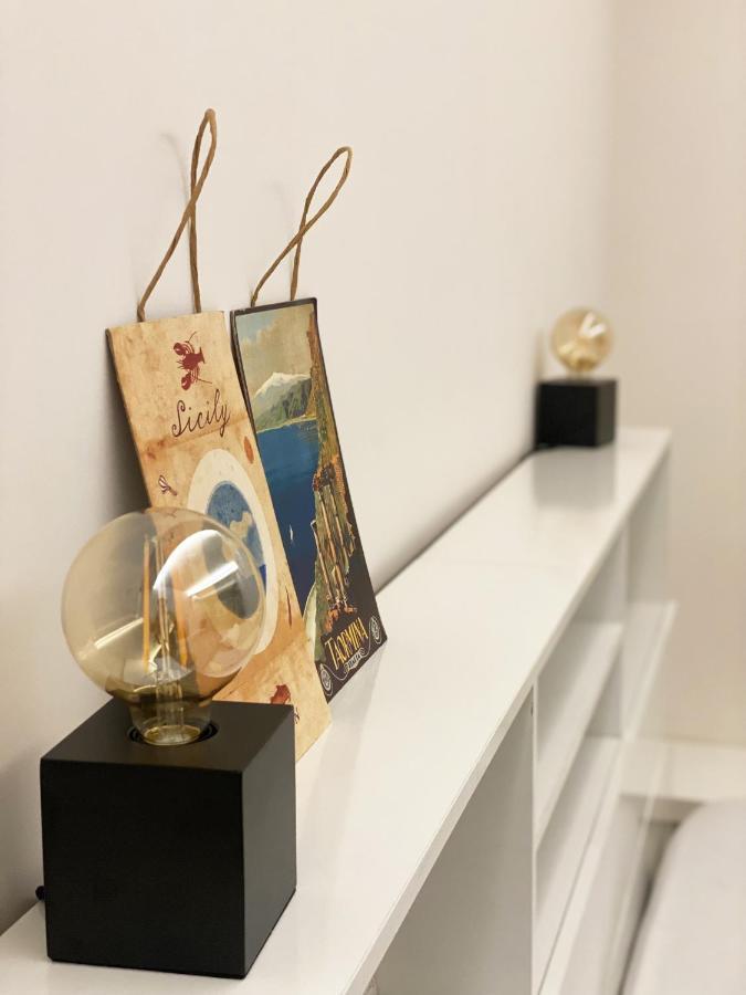 Emanuele Domus Apartment Catania Bagian luar foto