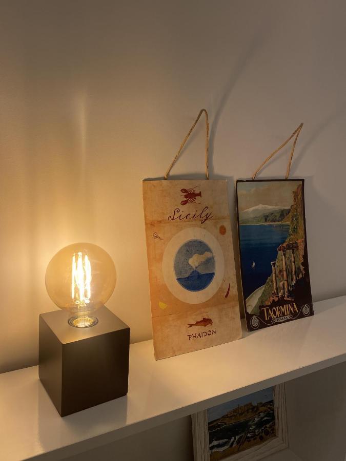Emanuele Domus Apartment Catania Bagian luar foto
